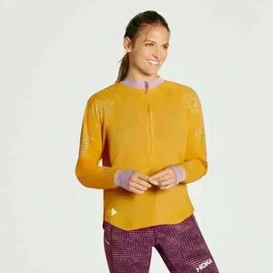 Hoka One One Women's 1/2-Zip Lightweight Wind Shell Top, Size M